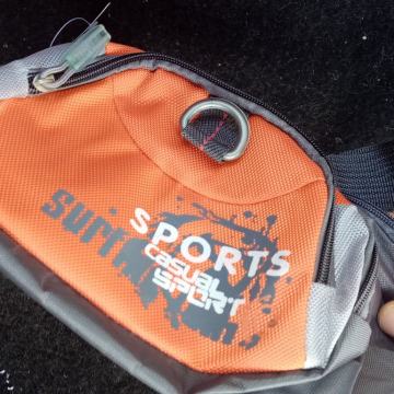 Sport nova torbica pederuša s regulacijom struka