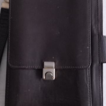 stara muška torbica