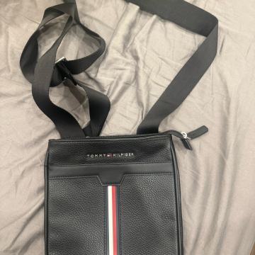 Tommy hilfiger torbica