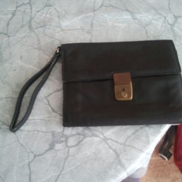 PRILIKA -- tašnica  ČISTA KOŽA 22cmX17cm ,made in Germany !