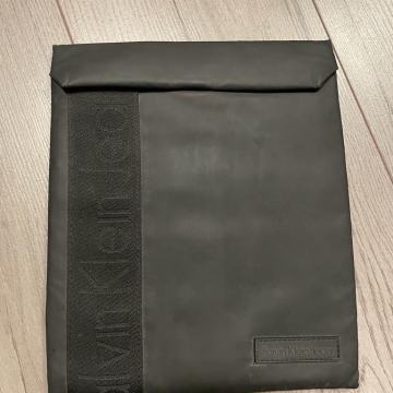 Torbica Calvin Klein