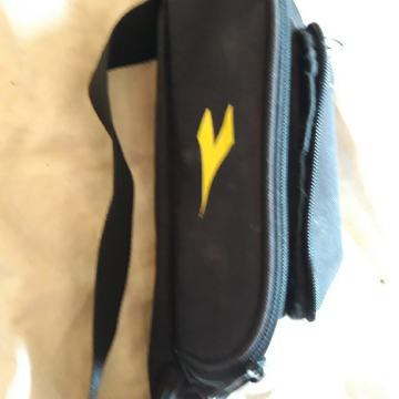 Torbica diadora oko struka