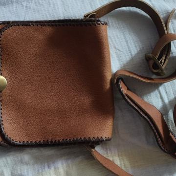Torbica kožna na rame