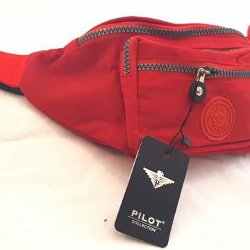 Torbica oko struka, crvena, NOVA, nekorištena, dostava cijela HR