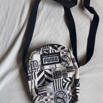 Torbica puma na rame