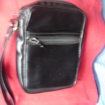 torbica-tašnica za dokumente,novčanik i dr,vidi sliku!