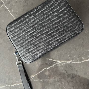 Torbica Tommy Hilfiger