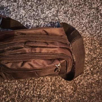 Unisex torbica za oko struka