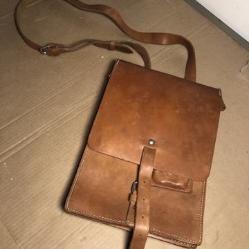 VOJNA OFICIRSKA TORBICA BIVŠE JNA