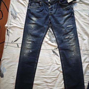 hlače nove traperice