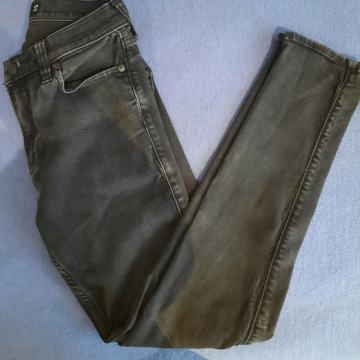 Hollister crne traperice