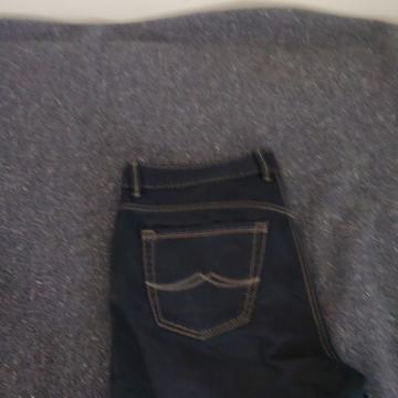 Muške traper hlače prodajom