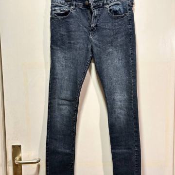 Muške traperice vel. 40 (XS) – Pull&Bear – Kao nove