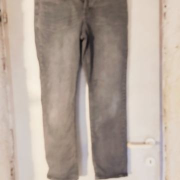 Sive traperice ravnog kroja