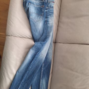 Tommy Hilfiger traperice W29 L32