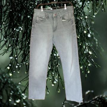 Tommy Hilfiger traperice W32 L30