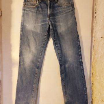 Traperice ravnih nogavica