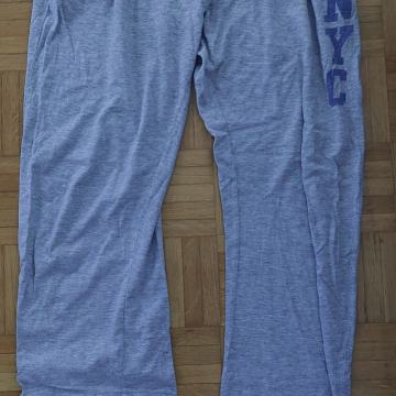 Hlače od trenirke, sive