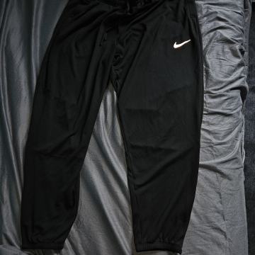 Nike dri fit trenirka