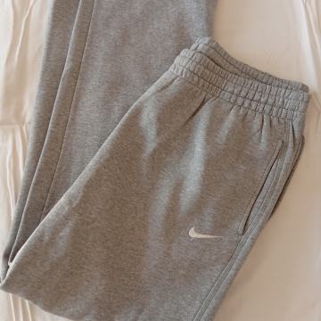 NIKE SIVA TRENIRKA VEL.L