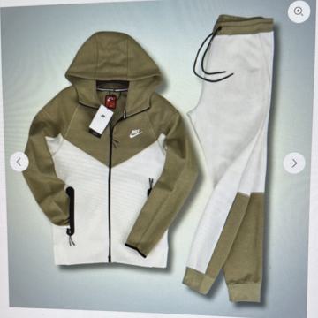 Nike tech fleece set (gornji i donji dio)