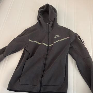 Nike Tech Fleece
