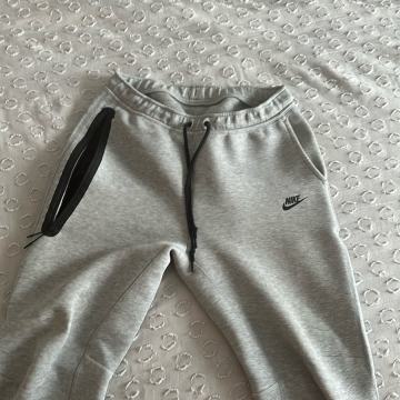 Nike tech fleece