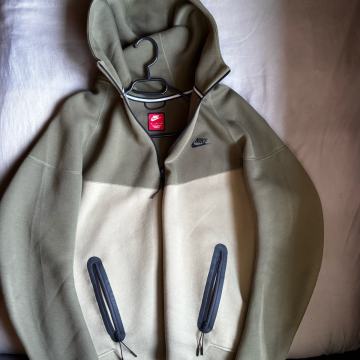 Nike TECH FLEECE XL!!!