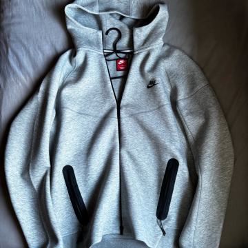 Nike TECH FLEECE XL!!!