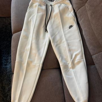 Nike tech fleece mint green