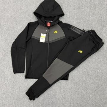 Tech fleece- KOMPLETI