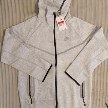 Tech fleece trenirka