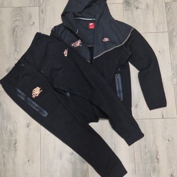 Trenirka komplet Nike tech fleece