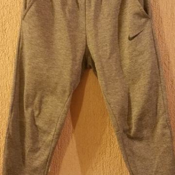 Trenirka. N I K E  DRI-FIT