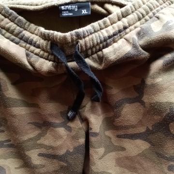 Trenirka vel. XL-Maskirna