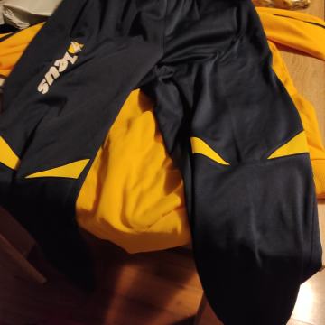 ZEUS TRENIRKA KOMPLET!! NOVA