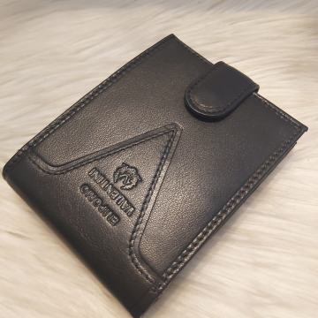 Crni kožni novčanik Valentini 260