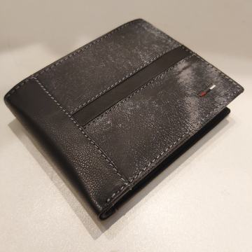 Crni muški kožni novčanik