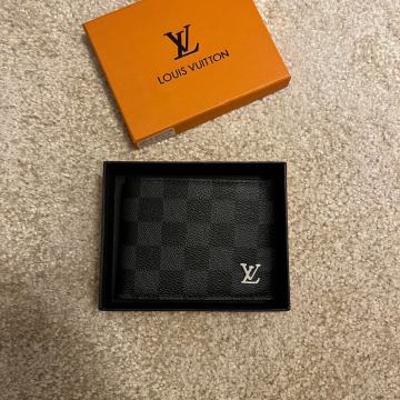 Louis Vuitton novcanik