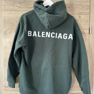 Balenciaga vesta s kapuljacom