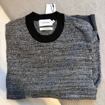 Calvin Klein pulover