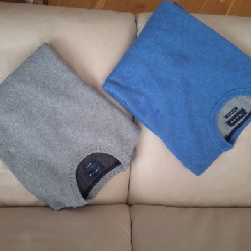 Cristian Berg pulover 2 kom vel M