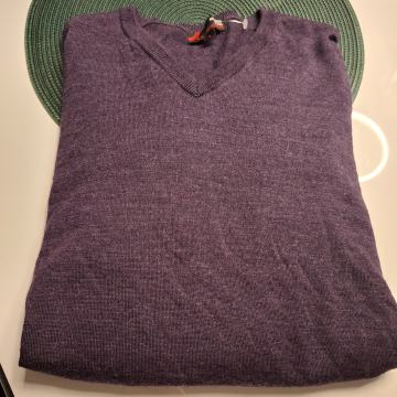 LJUBIČASTI MUŠKI PULOVER vel.L/XL