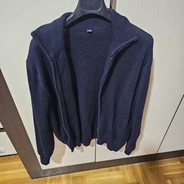 Majica dugih rukava M velicina stanje 10/10