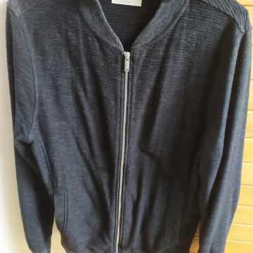 McNeal muška vesta M u odličnom stanju