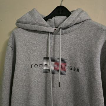 Tommy Hilfiger