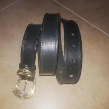 Crni kožni remen, 105 cm