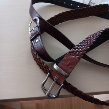 Muska 2 kožna remena.