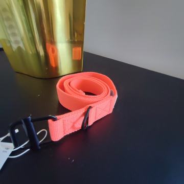 Narančasti Bershka remen