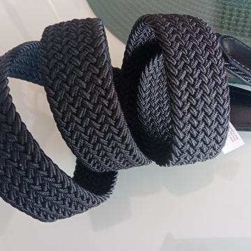 CRNI MUŠKI REMEN VEL. 105 cm NOVO